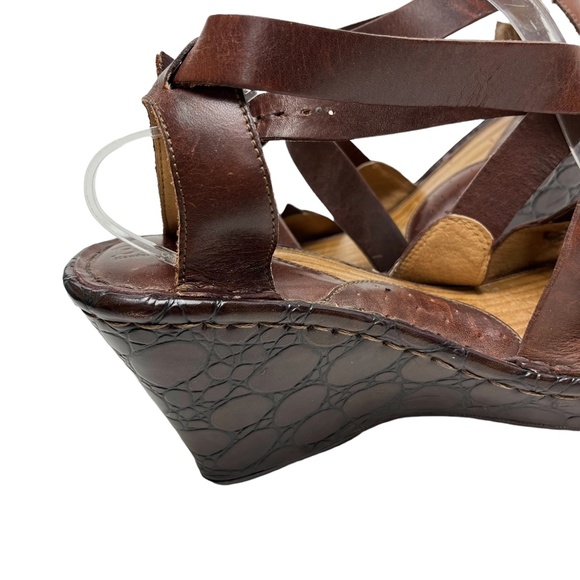 BORN Genuine Leather Strappy Wedge Sandals Slingback Warm Brown Shoes sz 10 - Picture 13 of 16